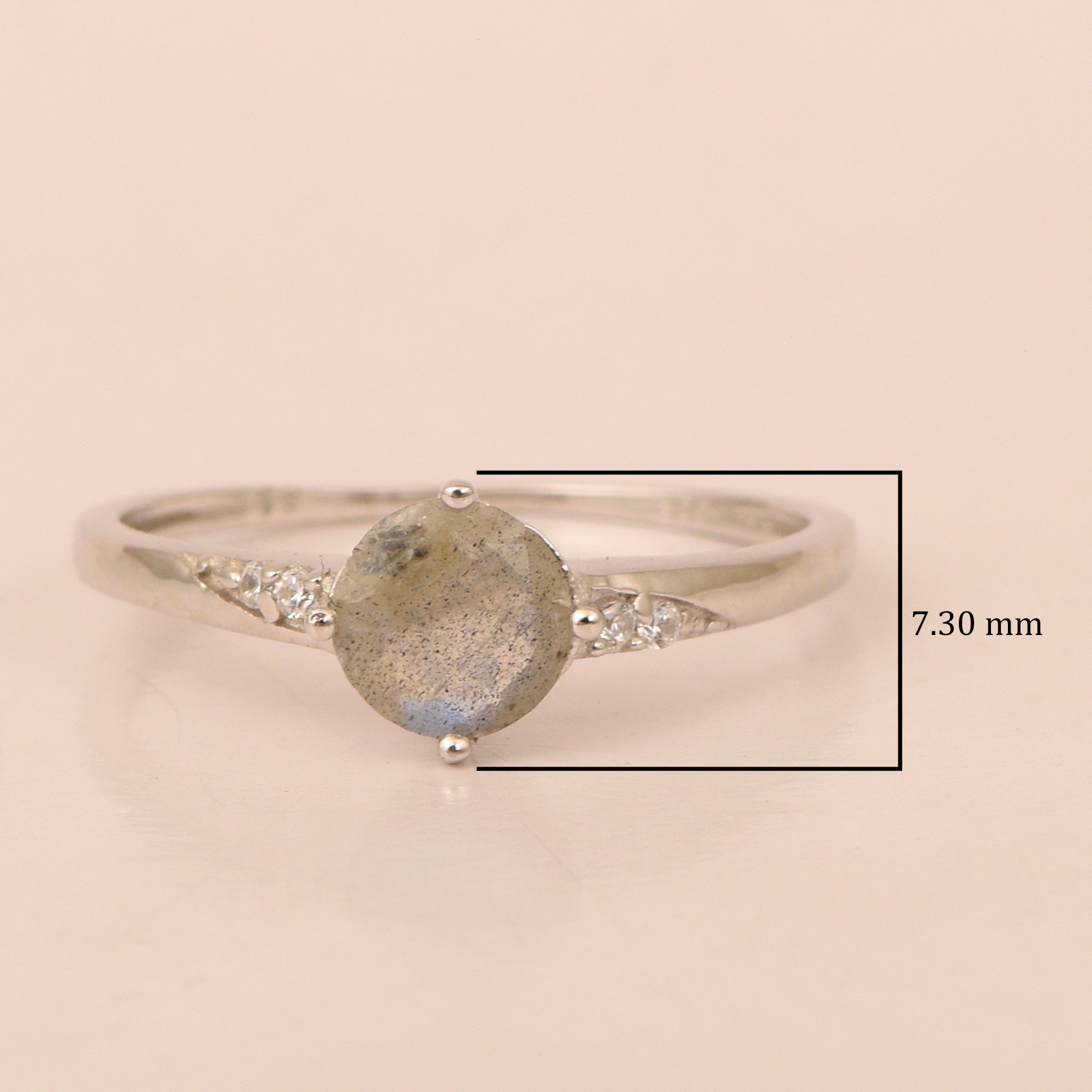 Labradorite ring
