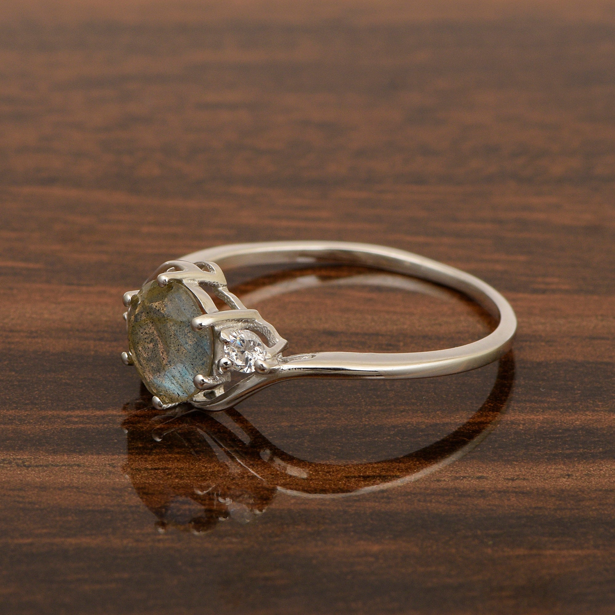 Labradorite ring