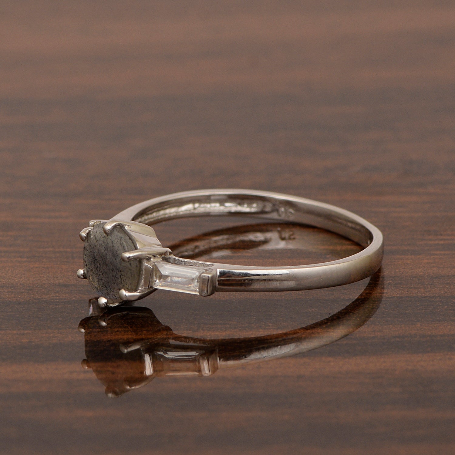 Labradorite ring